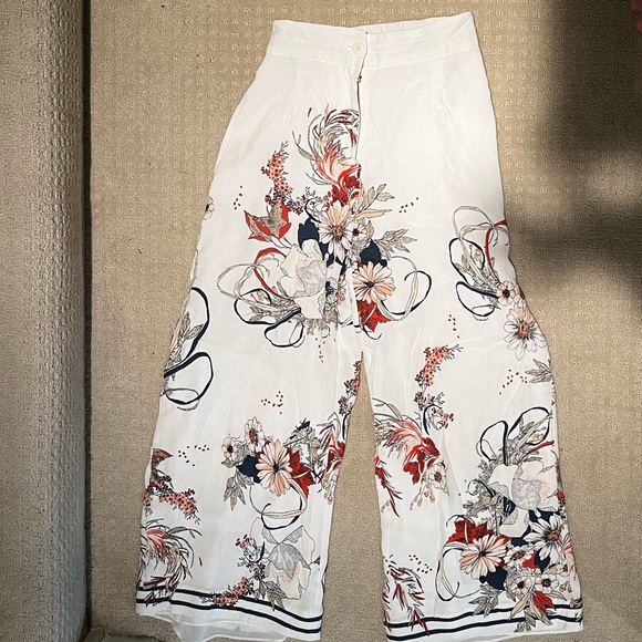 Aritzia Little Moon wide leg cropped pants - Picture 1 of 3